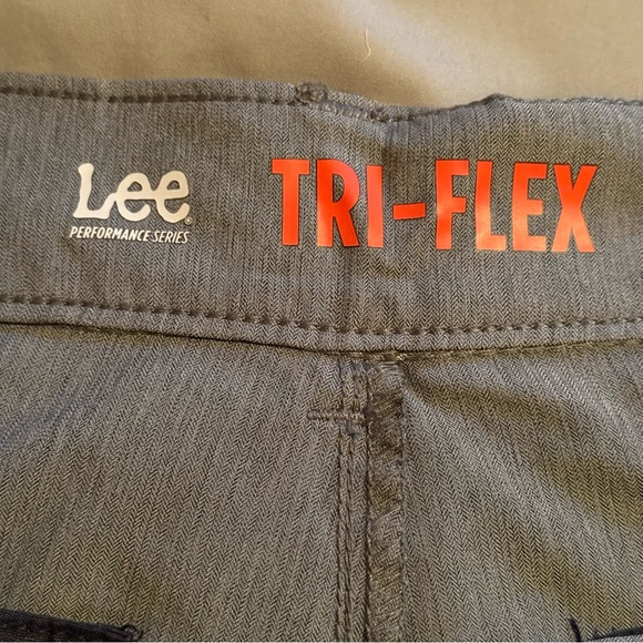 Men's Lee Performance Series Tri-Flex Gray Shorts, Size 36. - Picture 12 of 14